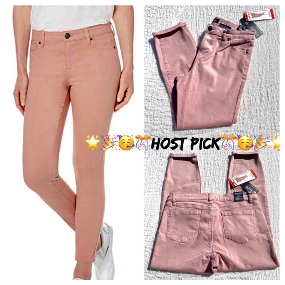 🎉HP🎊 NWT 8/29” BUFFALO DAVID BITTON “Aubrey” Mid-Rise Soft Capri Jeans